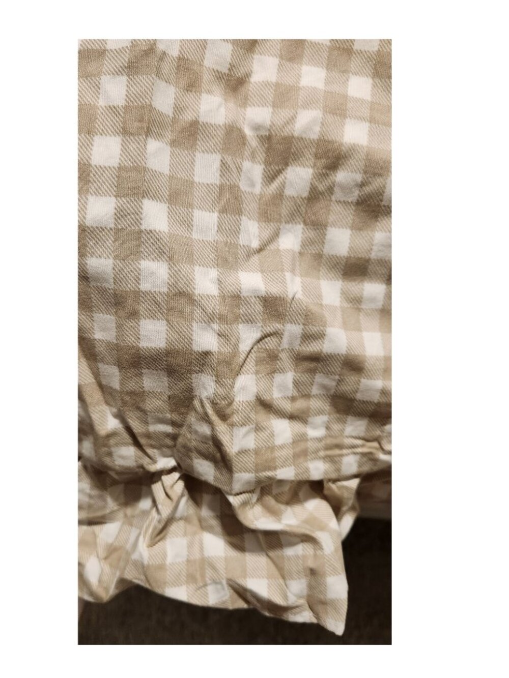 NWT: Tan Gingham Print Duvet Cover Set, Includes 2 Pillowcases (King Size) - Picture 9 of 9